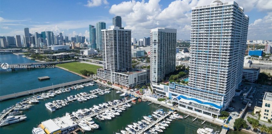 Condo in Miami, Florida, 1 bedroom  № 1383656