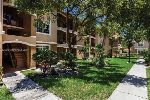 Condo in Pembroke Pines, Florida, 2 bedrooms  № 1187426 - photo 3