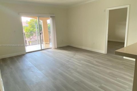 Condominio en venta en Pembroke Pines, Florida, 2 dormitorios № 1187426 - foto 7