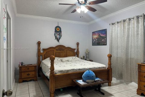 Condo in Hialeah Gardens, Florida, 2 bedrooms  № 1240560 - photo 6