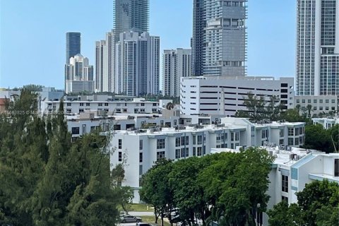 Copropriété à vendre à Sunny Isles Beach, Floride: 2 chambres, 172.43 m2 № 1375392 - photo 4