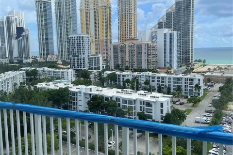 Copropriété à vendre à Sunny Isles Beach, Floride: 2 chambres, 172.43 m2 № 1375392 - photo 2