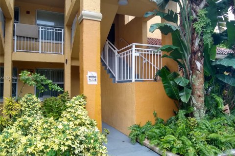 Condominio en venta en Pembroke Pines, Florida, 2 dormitorios, 101.36 m2 № 1058245 - foto 13