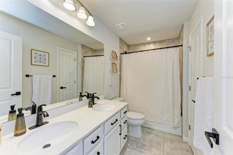 Casa en venta en Bradenton, Florida, 5 dormitorios, 218.88 m2 № 1302412 - foto 25