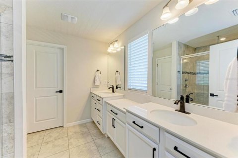 Casa en venta en Bradenton, Florida, 5 dormitorios, 218.88 m2 № 1302412 - foto 18