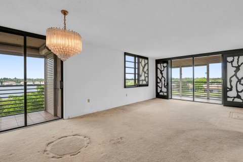 Condo in Pembroke Pines, Florida, 2 bedrooms  № 1420131 - photo 9