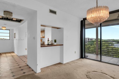 Condo in Pembroke Pines, Florida, 2 bedrooms  № 1420131 - photo 12