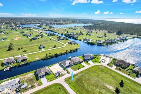 Villa ou maison à vendre à Cape Coral, Floride: 4 chambres, 247.96 m2 № 1401097 - photo 3