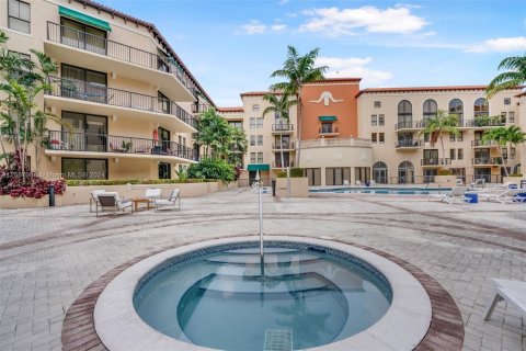 Condominio en venta en Coral Gables, Florida, 1 dormitorio, 72.65 m2 № 1357180 - foto 19