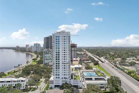 Condo in Tampa, Florida, 3 bedrooms  № 1357335 - photo 29