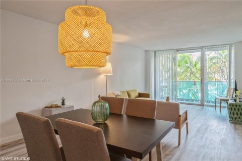 Copropriété à vendre à Hollywood, Floride: 1 chambre, 84.08 m2 № 1075221 - photo 1