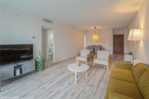 Copropriété à vendre à Hollywood, Floride: 1 chambre, 84.08 m2 № 1075221 - photo 4