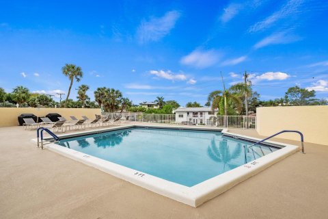 Copropriété à vendre à Pompano Beach, Floride: 2 chambres, 130.06 m2 № 1033849 - photo 12