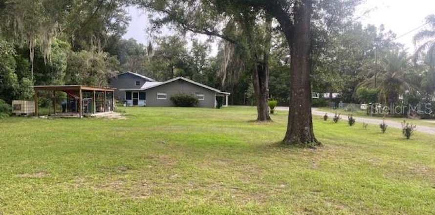 House in DeLand, Florida 3 bedrooms, 164.07 sq.m. № 1356200