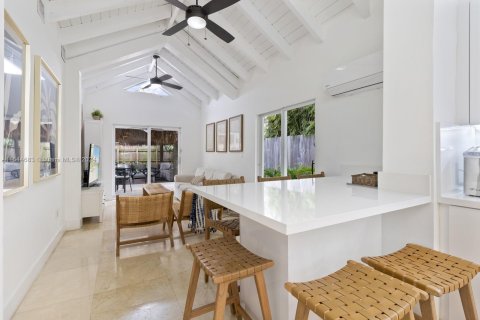 Villa ou maison à vendre à Key Biscayne, Floride: 4 chambres, 265.79 m2 № 1049629 - photo 11