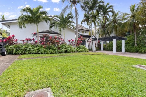 Villa ou maison à vendre à Key Biscayne, Floride: 4 chambres, 265.79 m2 № 1049629 - photo 2