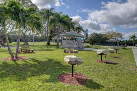 Condo in Deerfield Beach, Florida, 1 bedroom  № 1044089 - photo 10