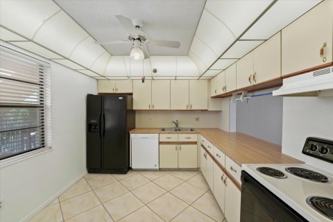 Condo in West Palm Beach, Florida, 2 bedrooms  № 1051097 - photo 17