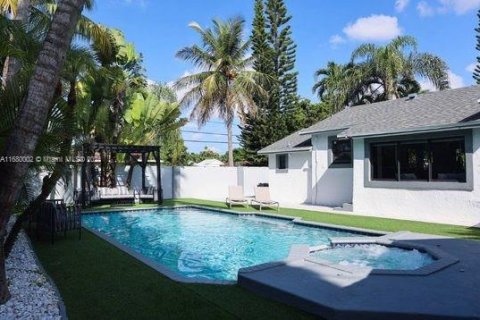 Casa en venta en Miami, Florida, 4 dormitorios, 89.09 m2 № 1409374 - foto 8