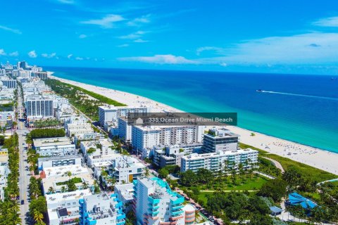 Condo in Miami Beach, Florida, 1 bedroom  № 1057870 - photo 1