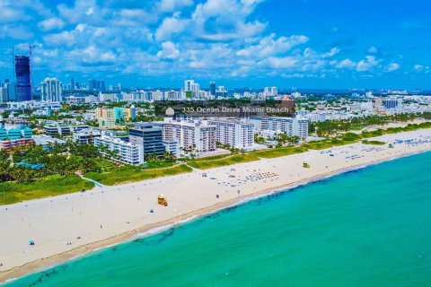 Condo in Miami Beach, Florida, 1 bedroom  № 1057870 - photo 24