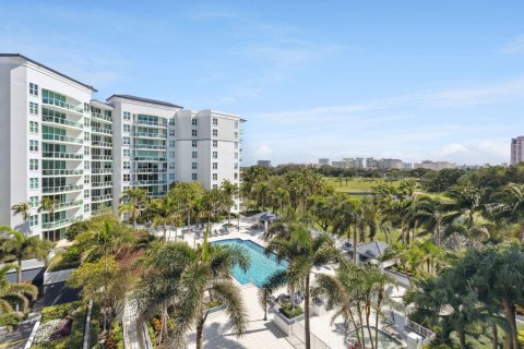 Condominio en venta en Boca Raton, Florida, 1 dormitorio, 146.79 m2 № 1051190 - foto 2