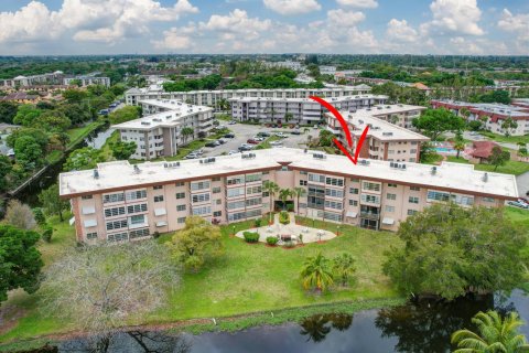 Condo in Lauderdale Lakes, Florida, 1 bedroom  № 1058854 - photo 5