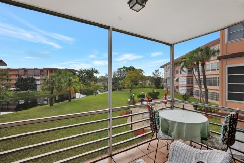 Condo in Lauderdale Lakes, Florida, 1 bedroom  № 1058854 - photo 28