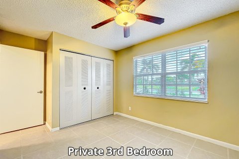 House in Deerfield Beach, Florida 3 bedrooms, 123 sq.m. № 1228813 - photo 15