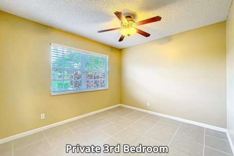 House in Deerfield Beach, Florida 3 bedrooms, 123 sq.m. № 1228813 - photo 16