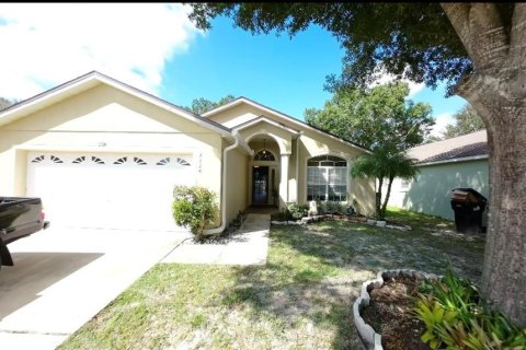 House in Orlando, Florida 3 bedrooms, 138.98 sq.m. № 1402229 - photo 1