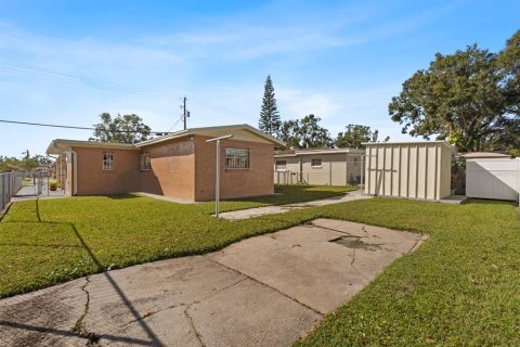 House in Tampa, Florida 3 bedrooms, 88.07 sq.m. № 1442323 - photo 25