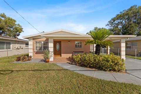 House in Tampa, Florida 3 bedrooms, 88.07 sq.m. № 1442323 - photo 6