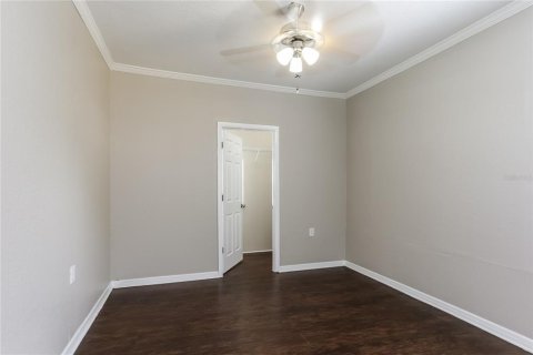 House in Saint Petersburg, Florida 3 bedrooms, 112.41 sq.m. № 1351280 - photo 8