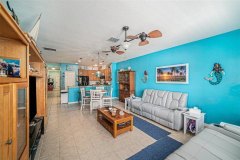 Villa ou maison à vendre à Holiday, Floride: 3 chambres, 174.56 m2 № 1063853 - photo 5