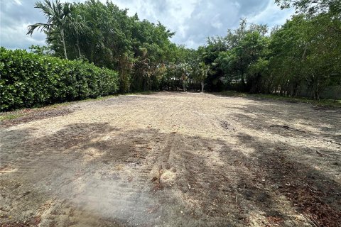 Terreno en venta en Miami Shores, Florida № 1281750 - foto 2