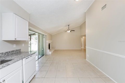 Villa ou maison à vendre à Brandon, Floride: 2 chambres, 115.38 m2 № 1320505 - photo 7