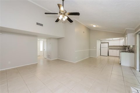 Villa ou maison à vendre à Brandon, Floride: 2 chambres, 115.38 m2 № 1320505 - photo 5