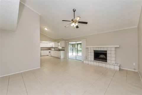 Villa ou maison à vendre à Brandon, Floride: 2 chambres, 115.38 m2 № 1320505 - photo 6