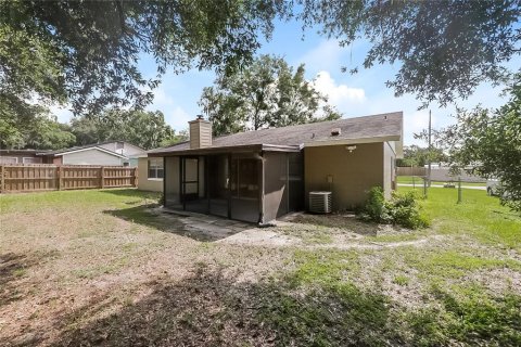 Villa ou maison à vendre à Brandon, Floride: 2 chambres, 115.38 m2 № 1320505 - photo 19