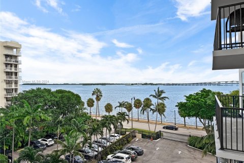 Copropriété à vendre à Miami, Floride: 2 chambres, 95.69 m2 № 1394975 - photo 3