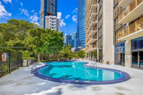 Condo in Miami, Florida, 2 bedrooms  № 1394975 - photo 19