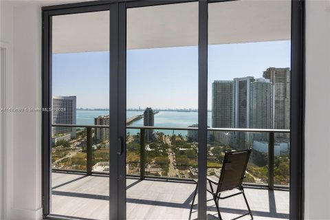 Condo in Miami, Florida, 1 bedroom  № 1395024 - photo 6