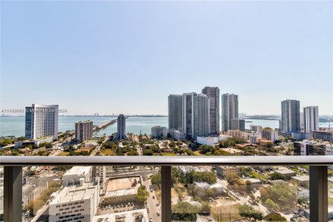 Condo in Miami, Florida, 1 bedroom  № 1395024 - photo 16