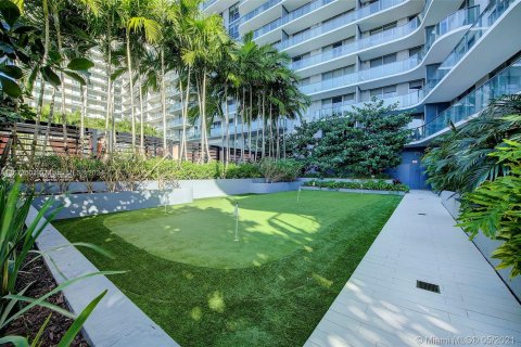 Condo in Miami, Florida, 1 bedroom  № 1395024 - photo 26