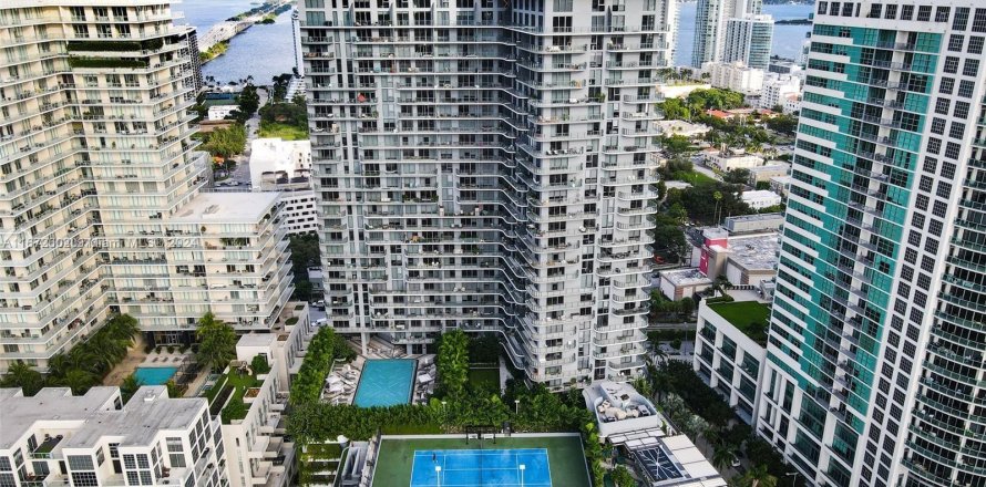 Condo in Miami, Florida, 1 bedroom  № 1395024