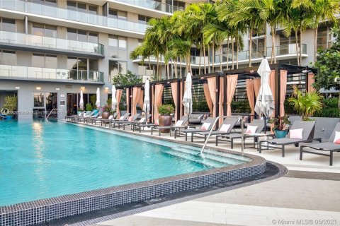 Condo in Miami, Florida, 1 bedroom  № 1395024 - photo 17