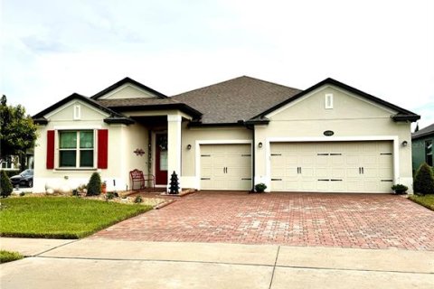 House in Saint Cloud, Florida 4 bedrooms, 211.07 sq.m. № 1341938 - photo 1