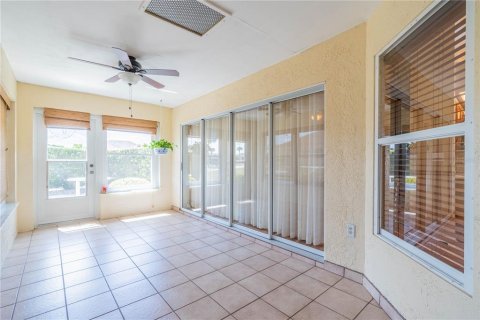 House in Sun City Center, Florida 2 bedrooms, 182.09 sq.m. № 1341874 - photo 23