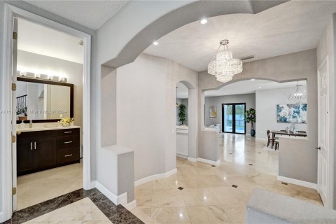 House in Miramar, Florida 5 bedrooms, 404.31 sq.m. № 1238681 - photo 25